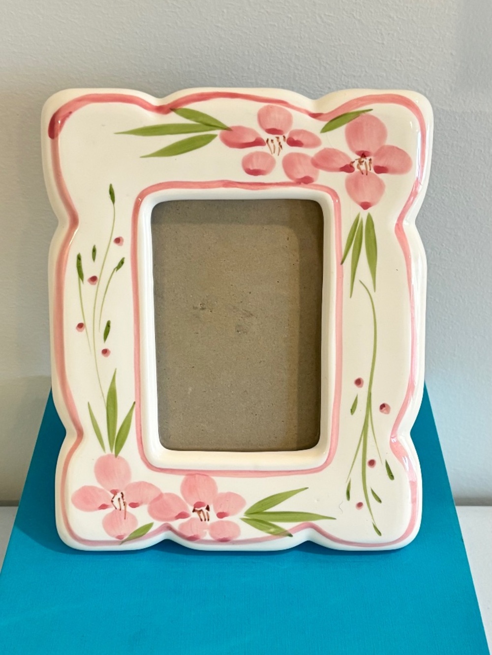 Vintage ceramic picture frame pink floral detailing green leaves scalloped edge